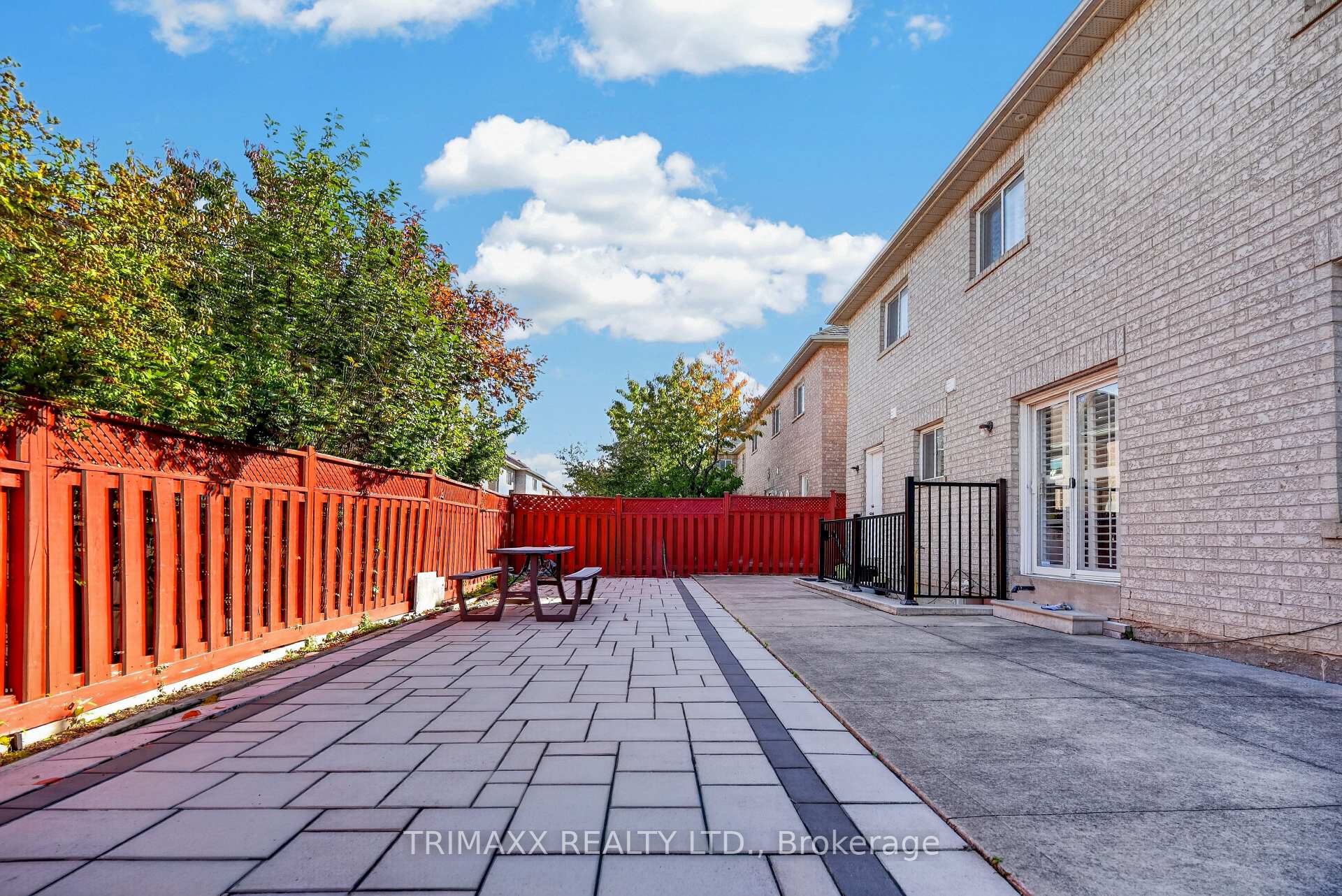 Photo 54 of 19 Leopard Gate, Brampton, Sandringham-Wellington — HOMEH