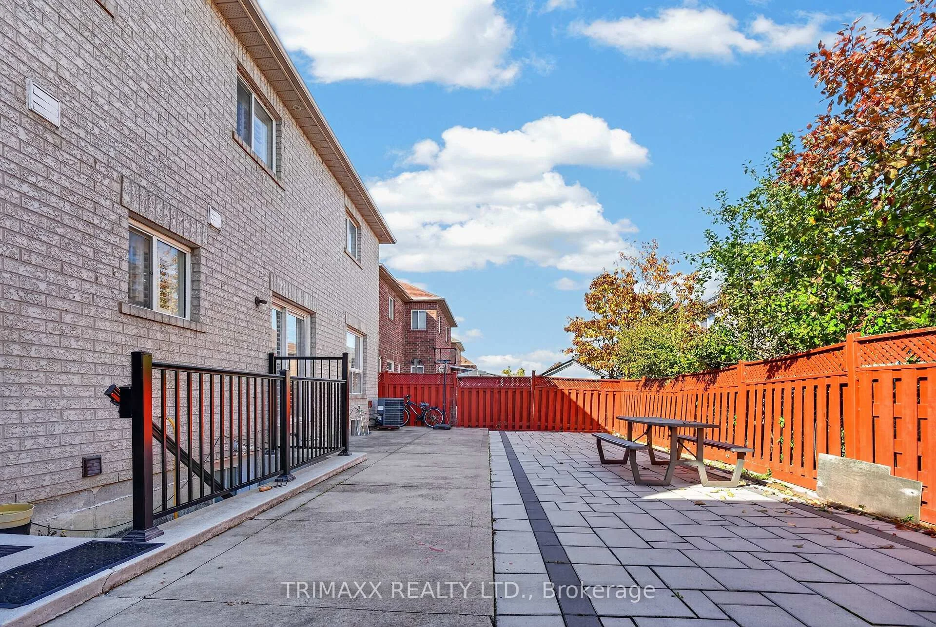 Photo 47 of 19 Leopard Gate, Brampton, Sandringham-Wellington — HOMEH