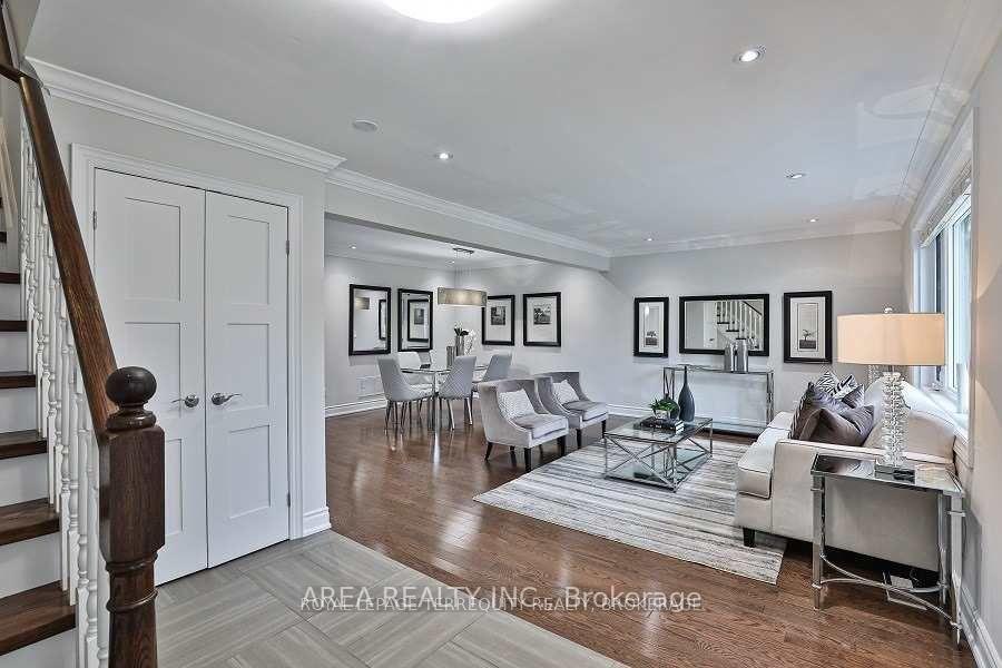 Photo 4 of 89 Ashbourne Drive, Etobicoke, Islington-City Centre West — HOMEH