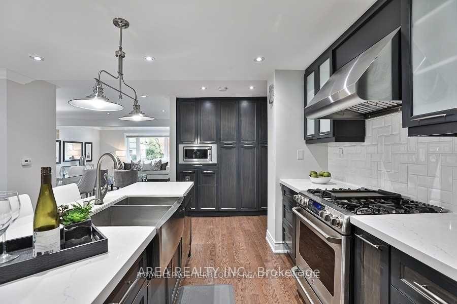 Photo 13 of 89 Ashbourne Drive, Etobicoke, Islington-City Centre West — HOMEH