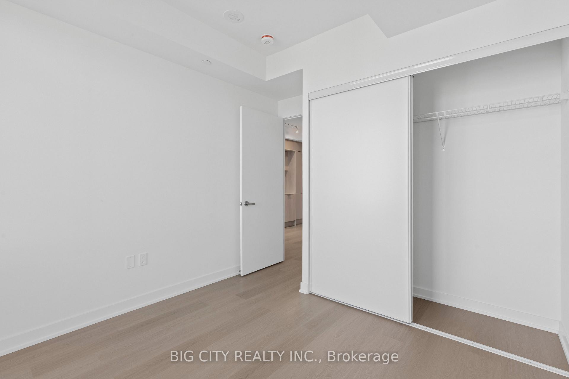 Photo 13 of Unit 3003, 448 Burnhamthrope Road W, Mississauga, City Centre — HOMEH