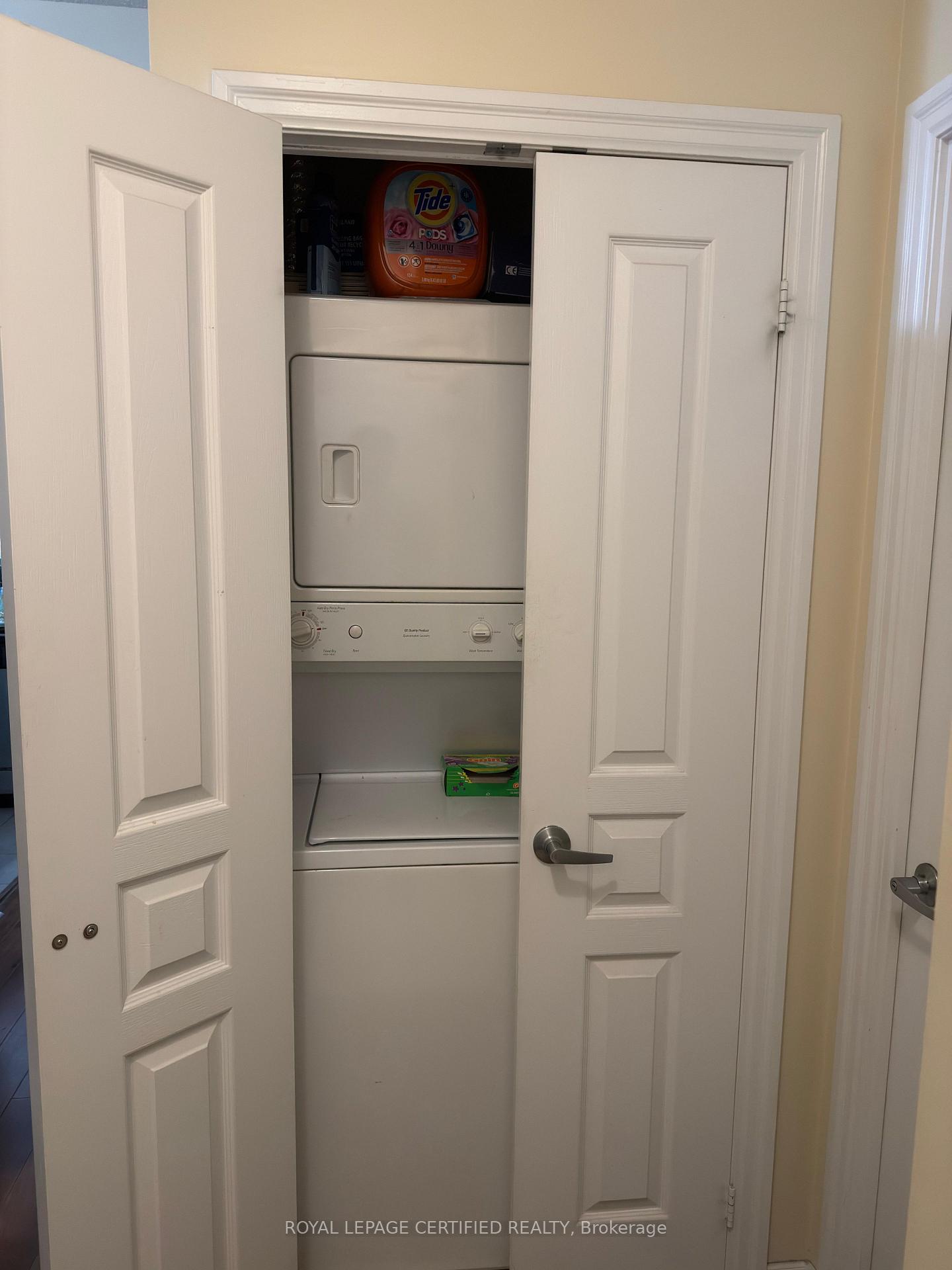 Photo 5 of Unit 3206, 225 Webb Drive, Mississauga, City Centre — HOMEH