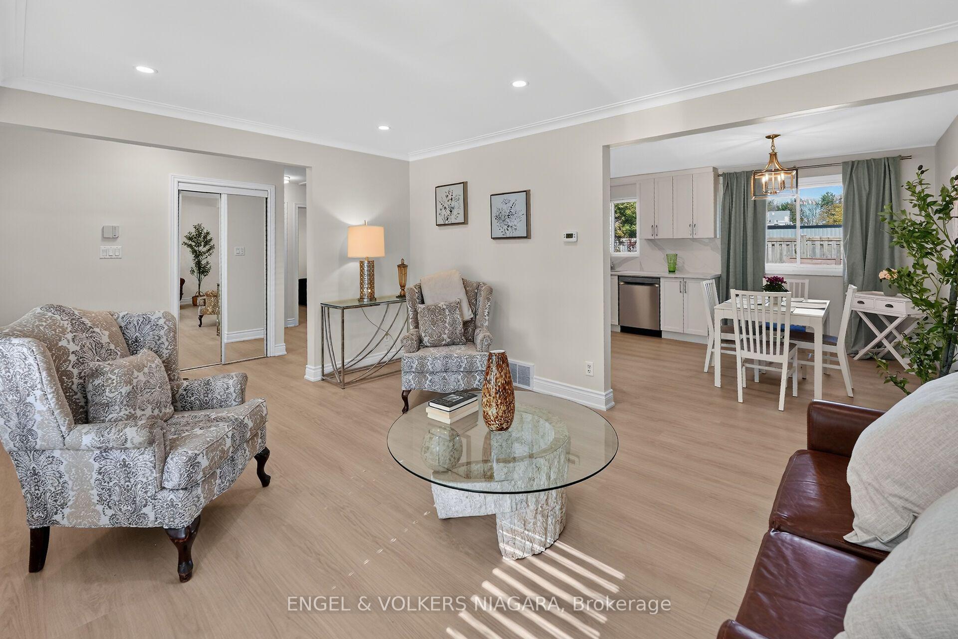 Photo 7 of 6773 Crawford Street, Niagara Falls, Morrison — HOMEH