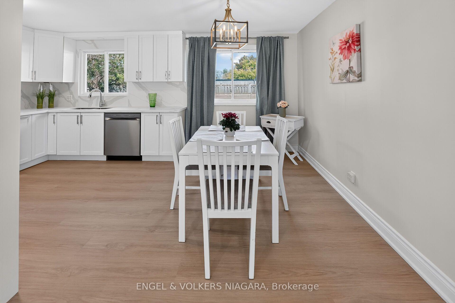 Photo 8 of 6773 Crawford Street, Niagara Falls, Morrison — HOMEH