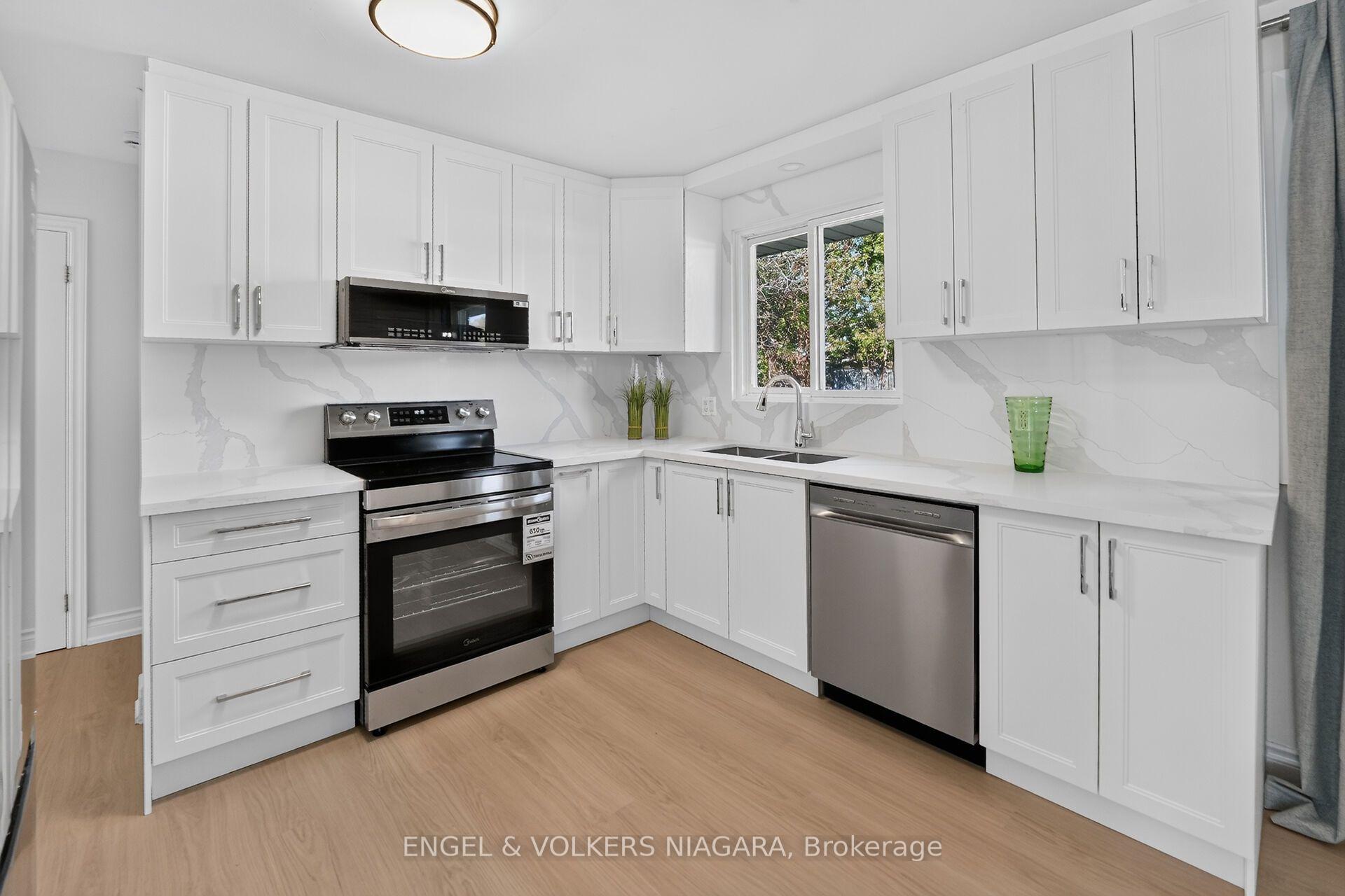 Photo 10 of 6773 Crawford Street, Niagara Falls, Morrison — HOMEH