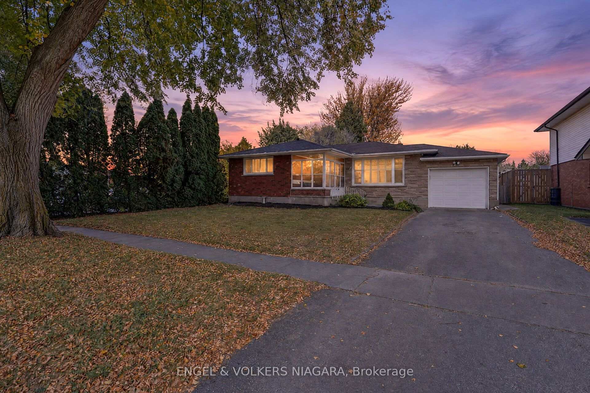Photo 30 of 6773 Crawford Street, Niagara Falls, Morrison — HOMEH