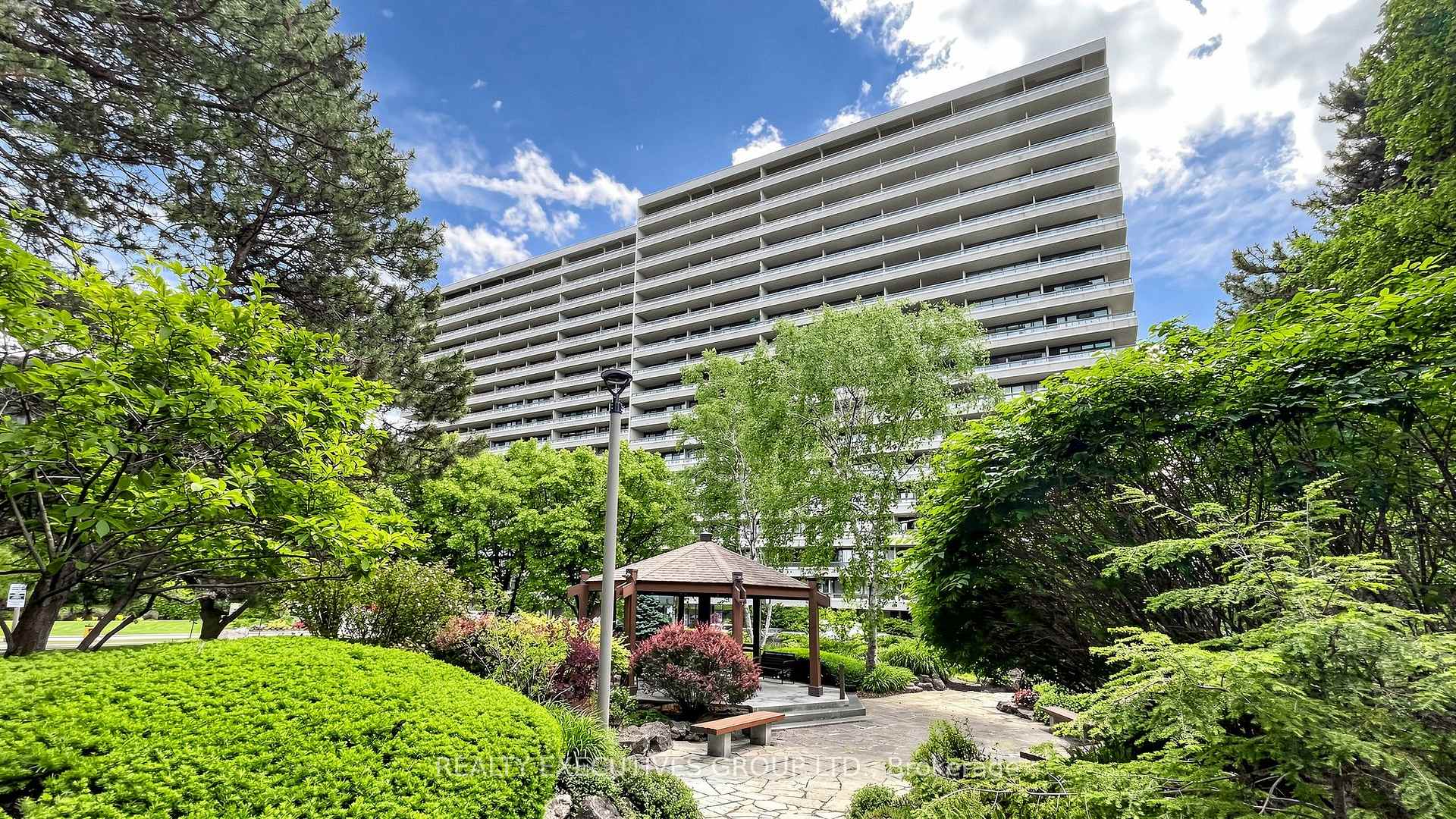Photo 2 of Unit 1707, 8111 Yonge Street, Markham, Royal Orchard — HOMEH