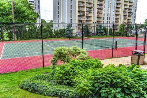 Photo 10 of Unit 1707, 8111 Yonge Street, Markham, Royal Orchard — HOMEH