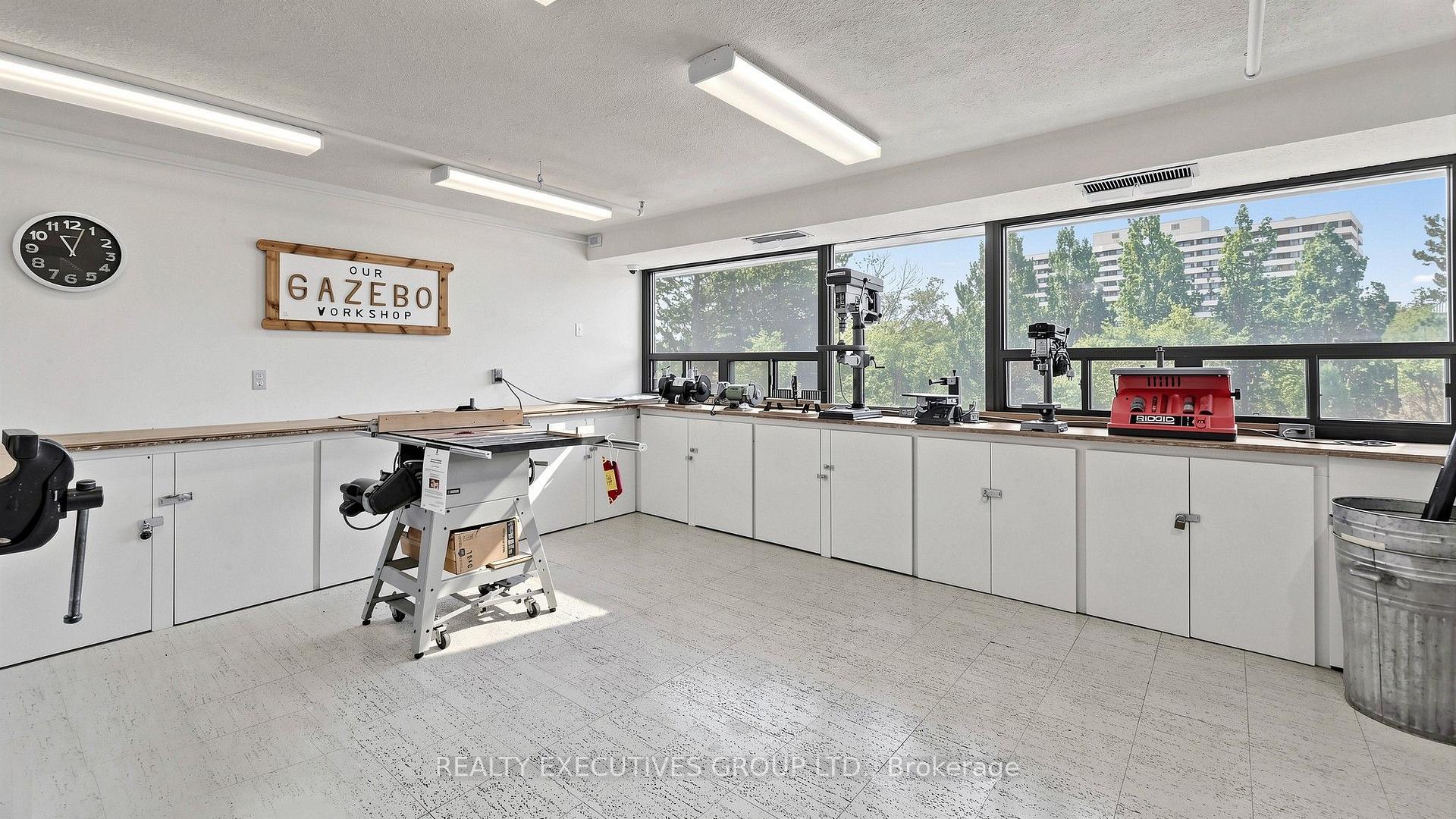 Photo 13 of Unit 1707, 8111 Yonge Street, Markham, Royal Orchard — HOMEH