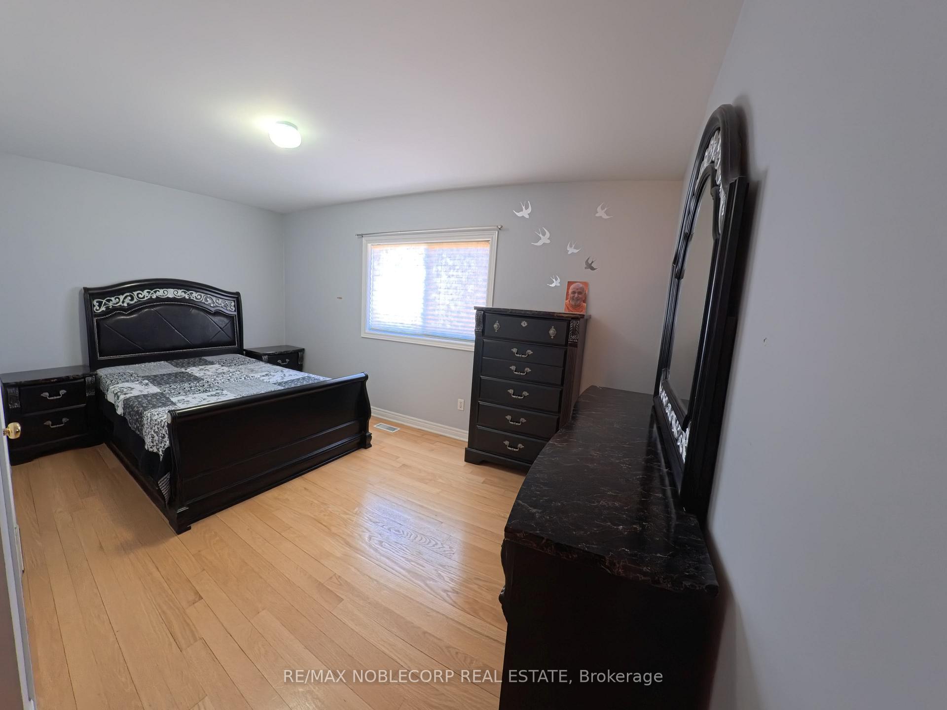 Photo 9 of 71 Barleyfield Road, Brampton, Sandringham-Wellington — HOMEH