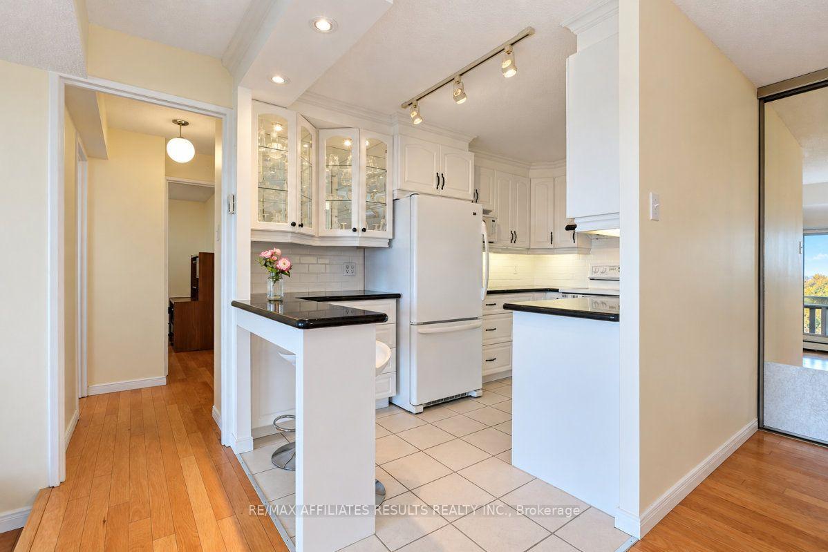 Photo 15 of Unit 408, 415 Greenview Avenue, Ottawa, Britannia — HOMEH