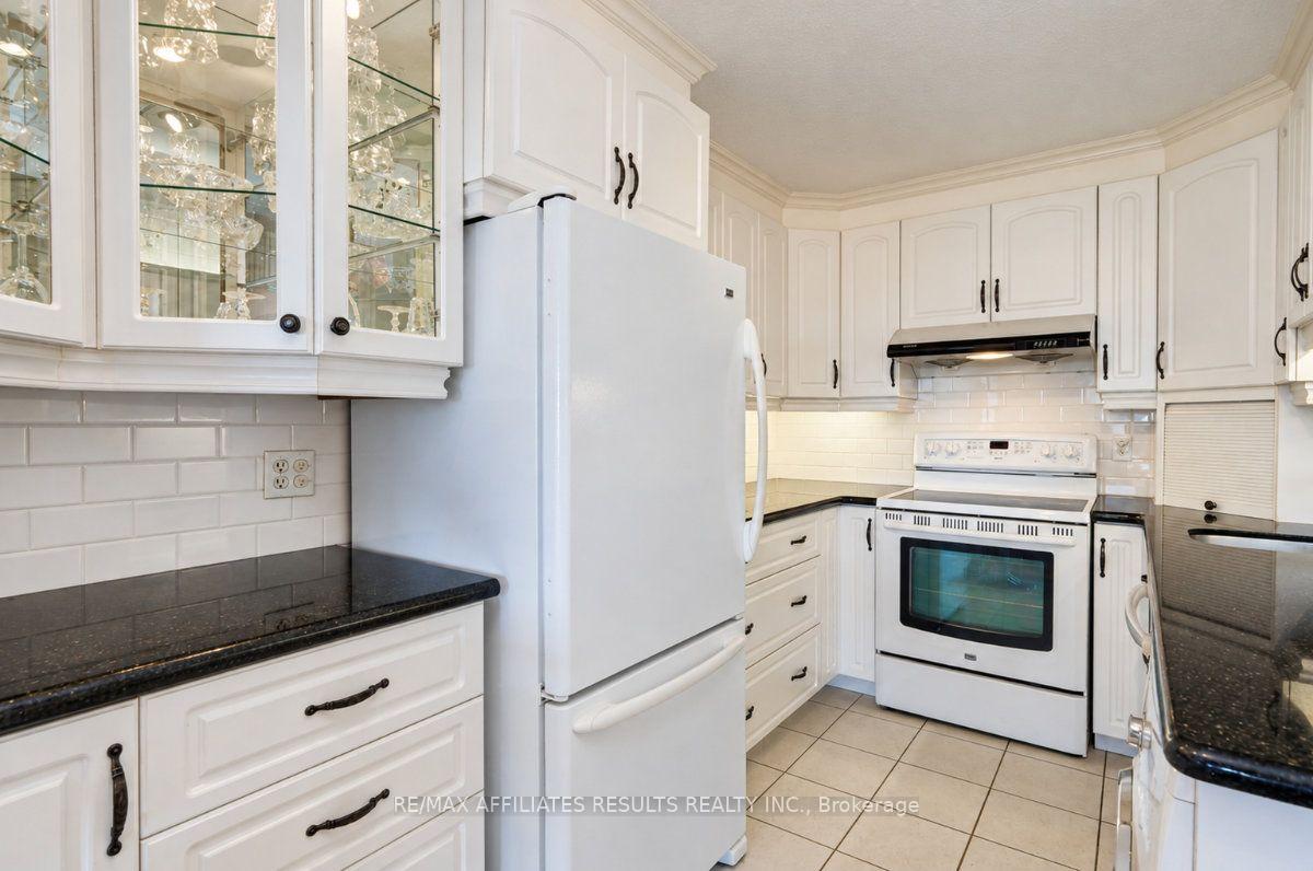 Photo 18 of Unit 408, 415 Greenview Avenue, Ottawa, Britannia — HOMEH