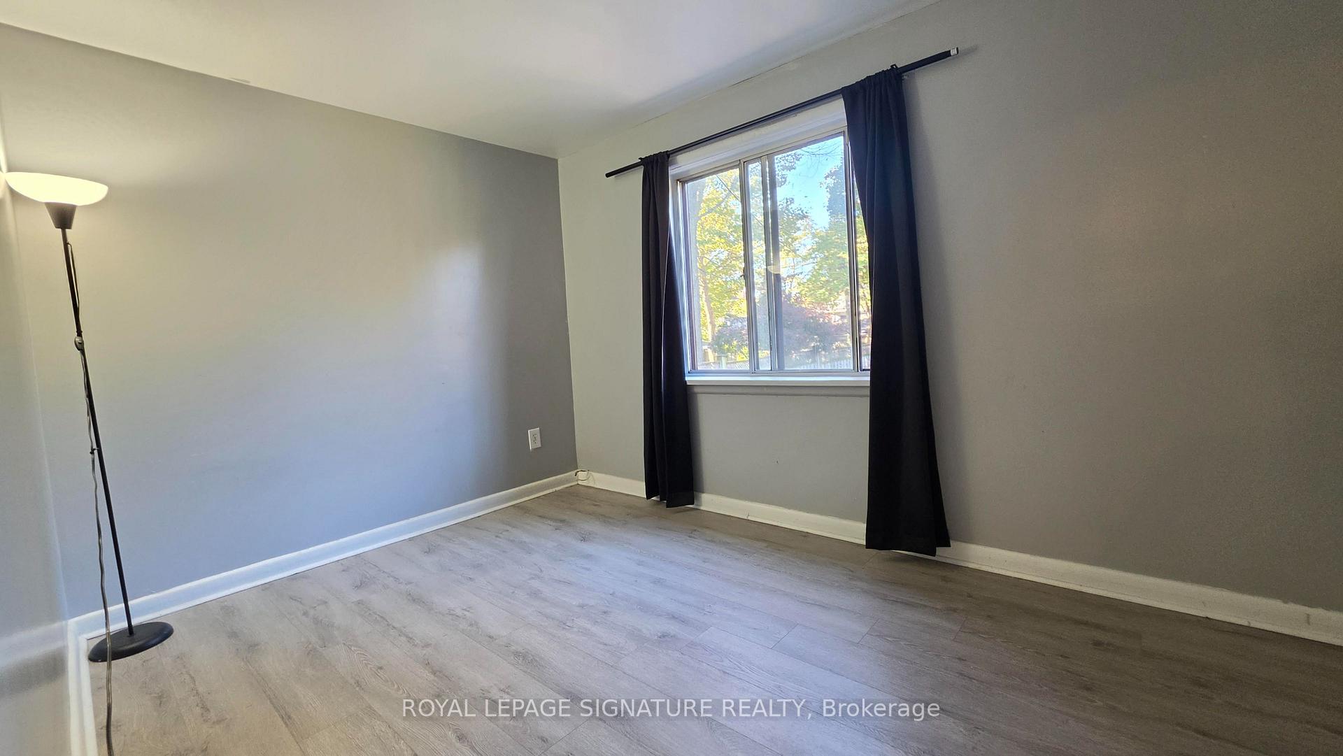 Photo 11 of Unit 3, 34 Nineteenth Street, Etobicoke, New Toronto — HOMEH