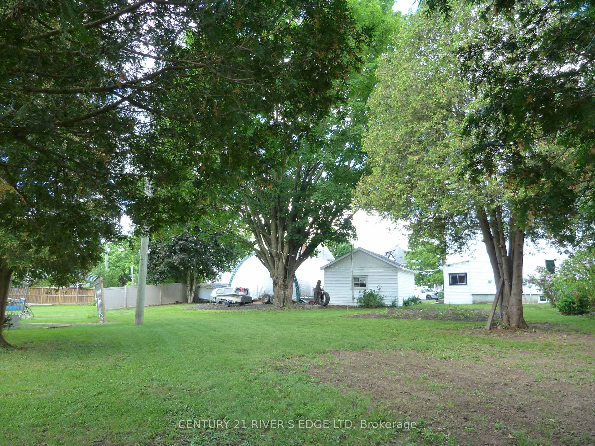 Photo 35 of 24 Brouse Drive, South Dundas, Iroquois — HOMEH