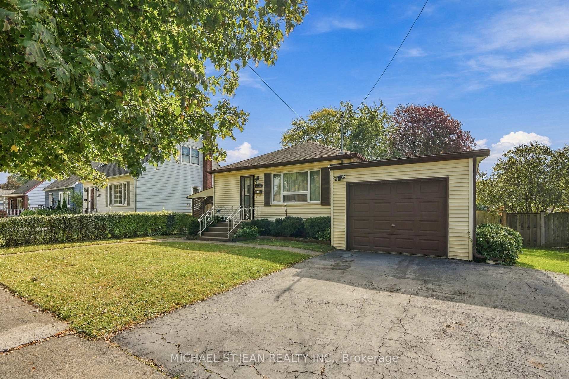 Photo 3 of 7112 Dunn Street, Niagara Falls, Arad/Fallsview — HOMEH