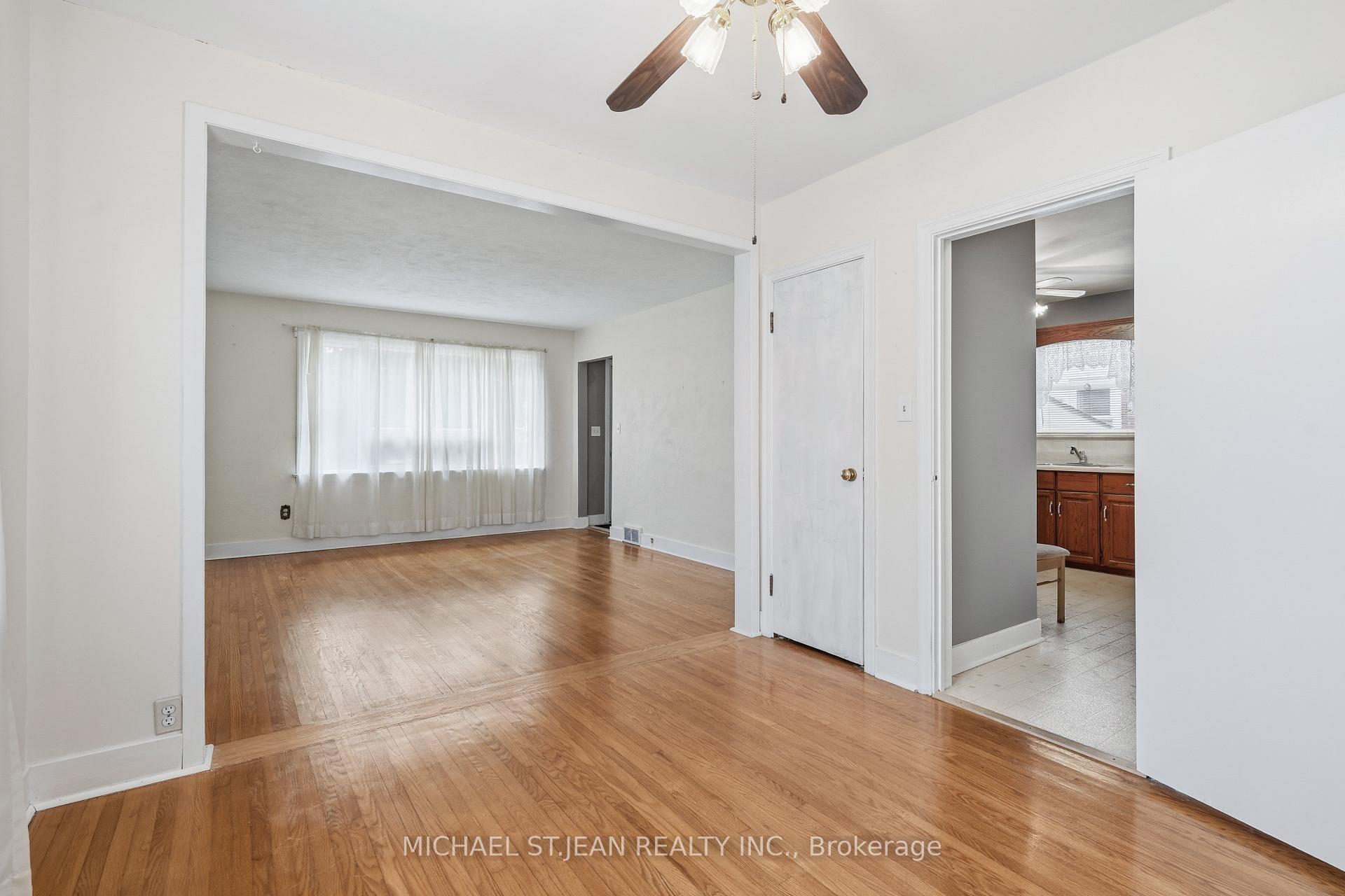 Photo 10 of 7112 Dunn Street, Niagara Falls, Arad/Fallsview — HOMEH