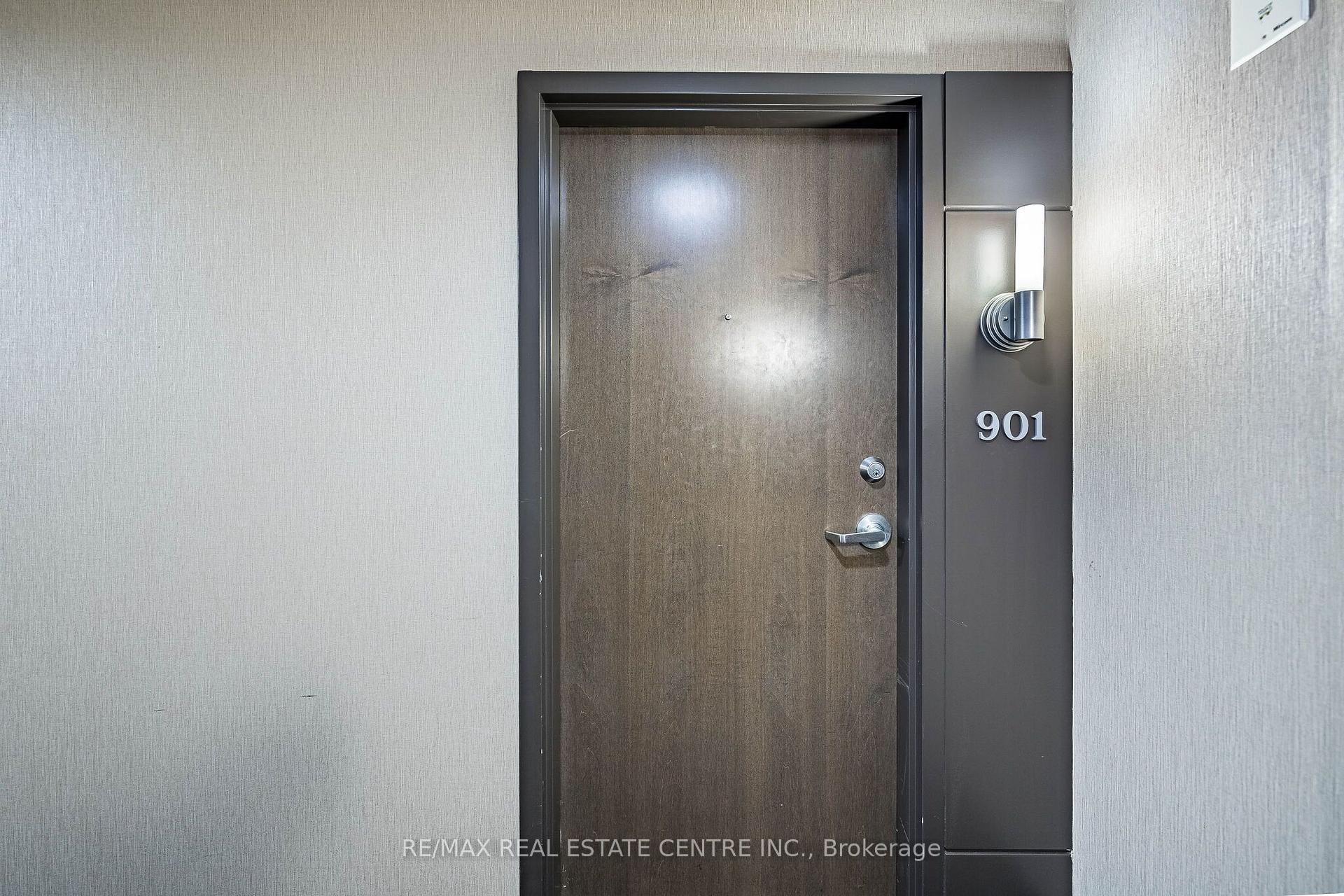 Photo 8 of Unit 901, 9 George Street N, Brampton, Downtown Brampton — HOMEH
