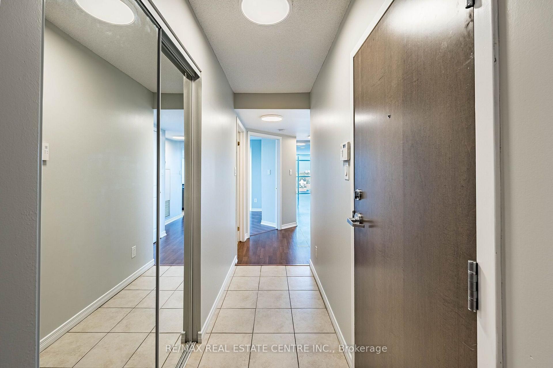 Photo 11 of Unit 901, 9 George Street N, Brampton, Downtown Brampton — HOMEH