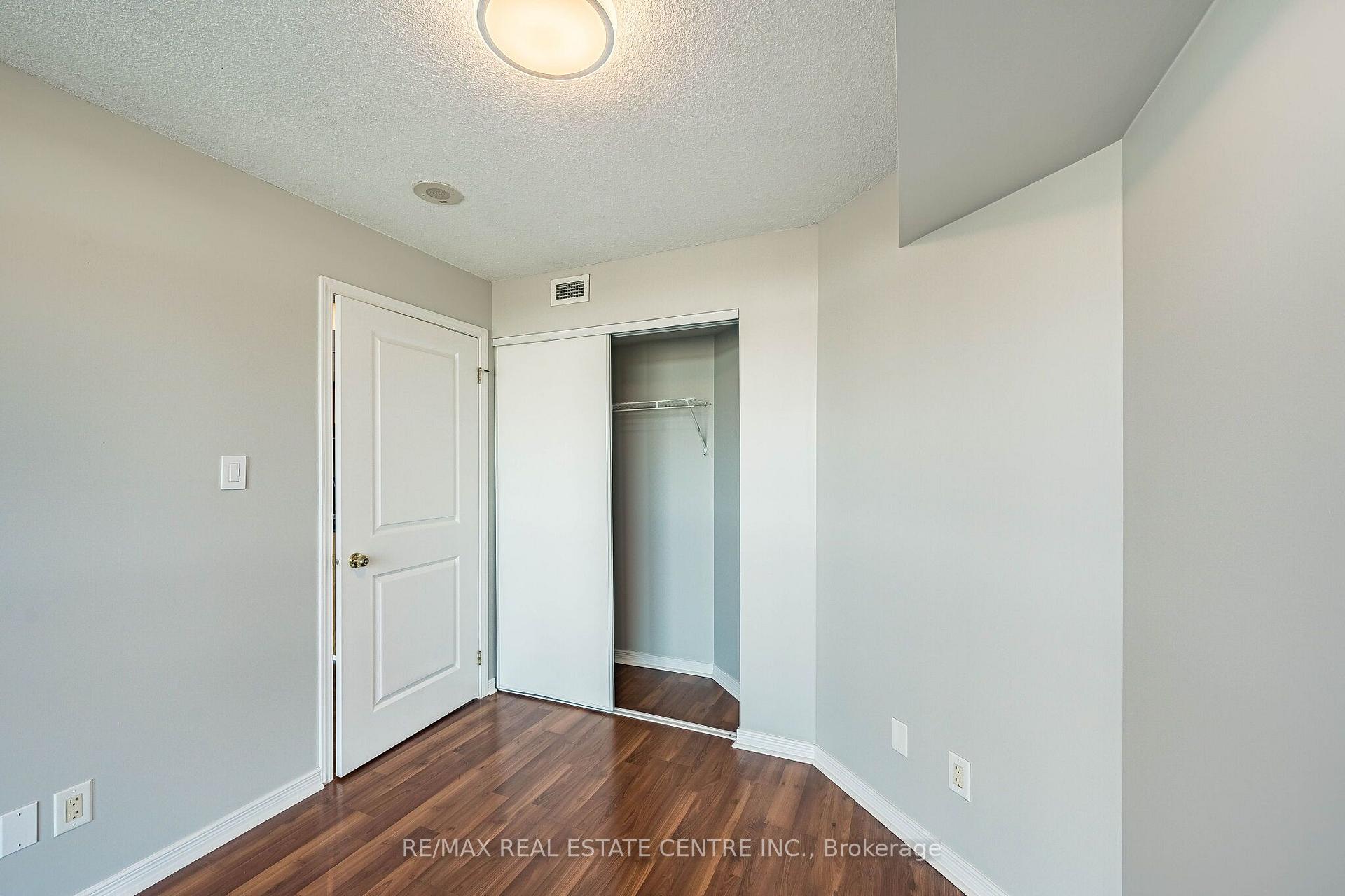 Photo 25 of Unit 901, 9 George Street N, Brampton, Downtown Brampton — HOMEH