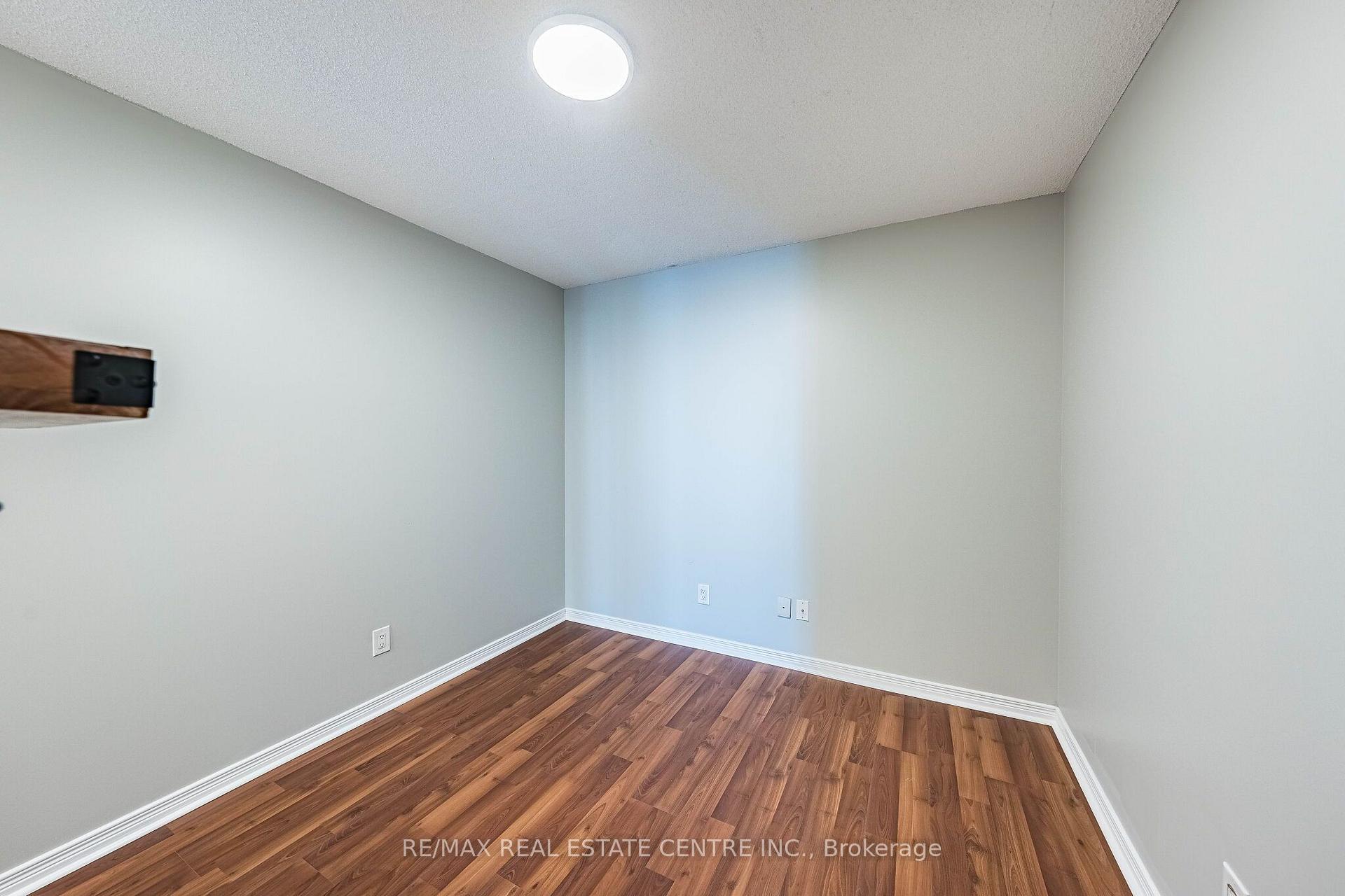 Photo 32 of Unit 901, 9 George Street N, Brampton, Downtown Brampton — HOMEH