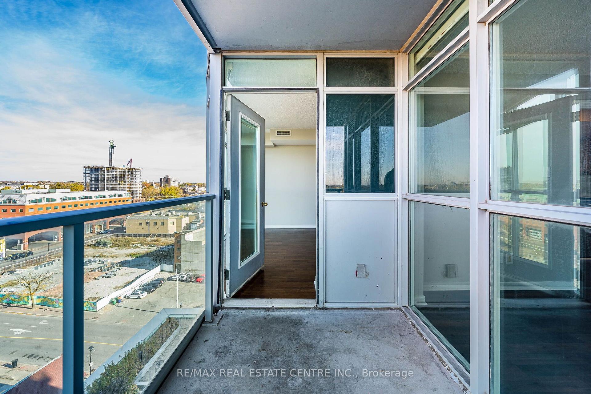 Photo 35 of Unit 901, 9 George Street N, Brampton, Downtown Brampton — HOMEH