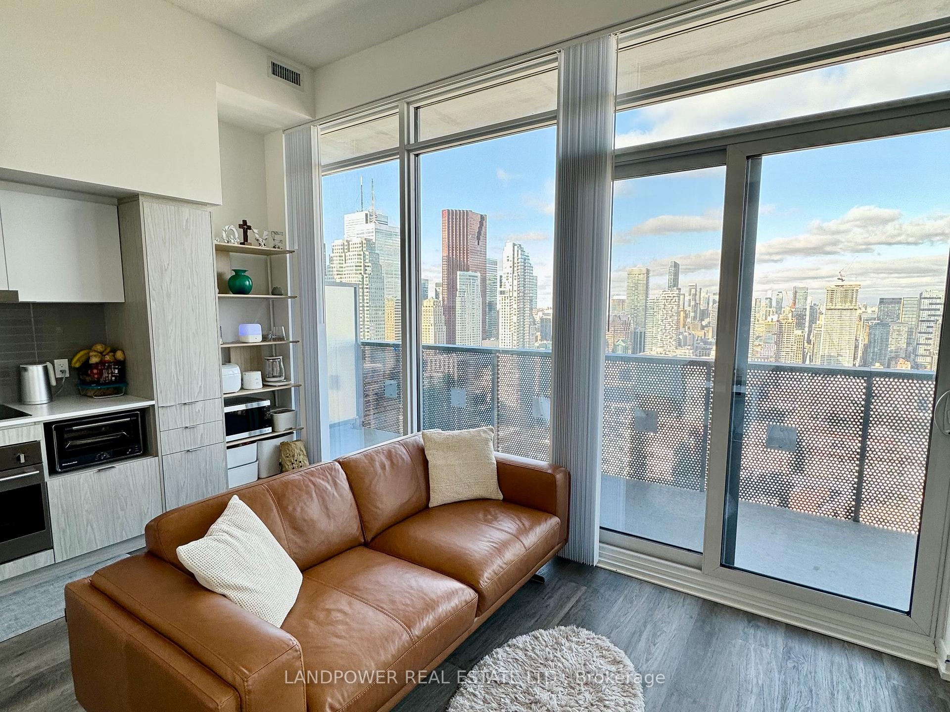 Photo 6 of Unit 5005, 55 Cooper Street, Toronto, Waterfront Communities — HOMEH