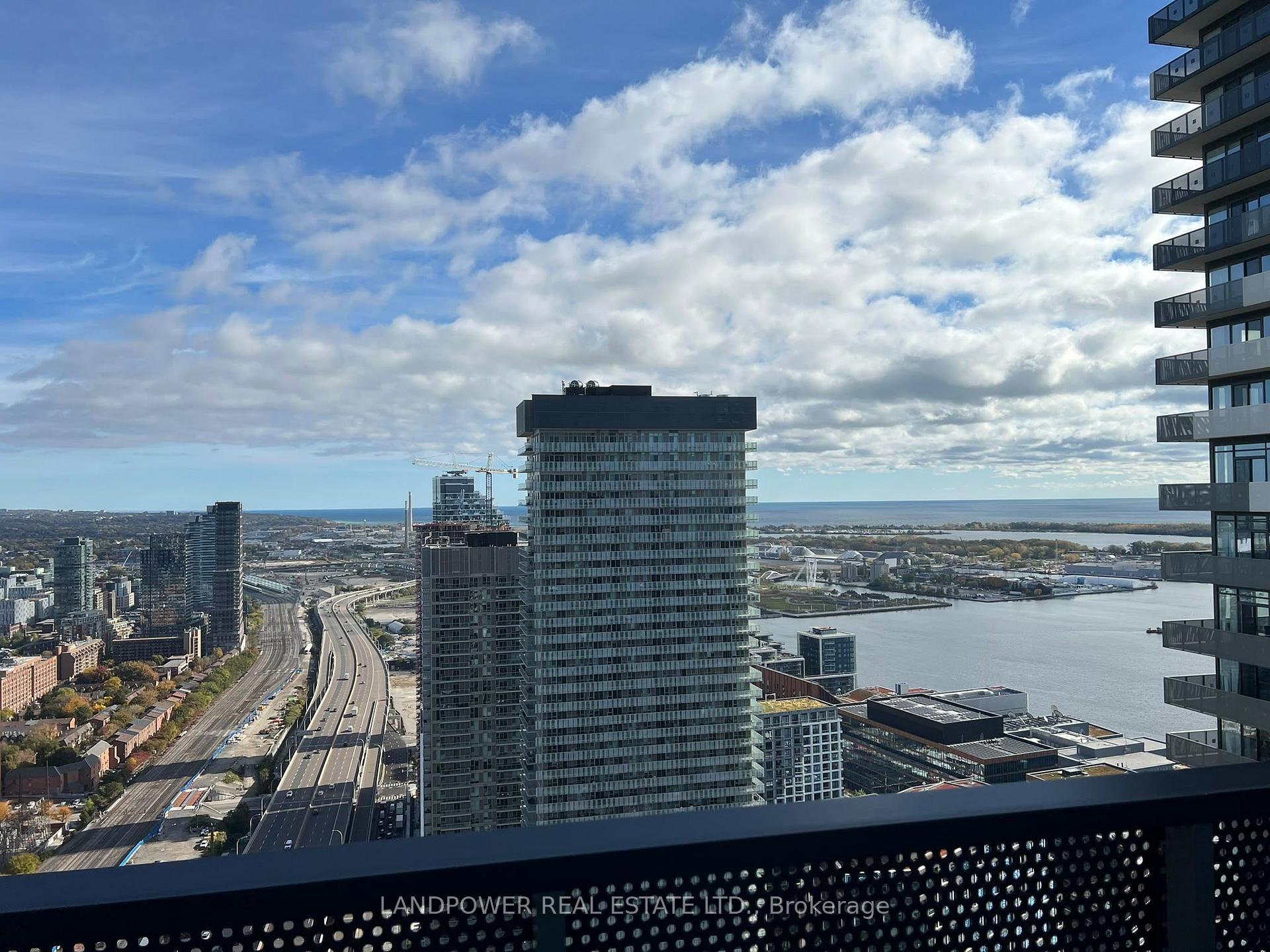Photo 11 of Unit 5005, 55 Cooper Street, Toronto, Waterfront Communities — HOMEH