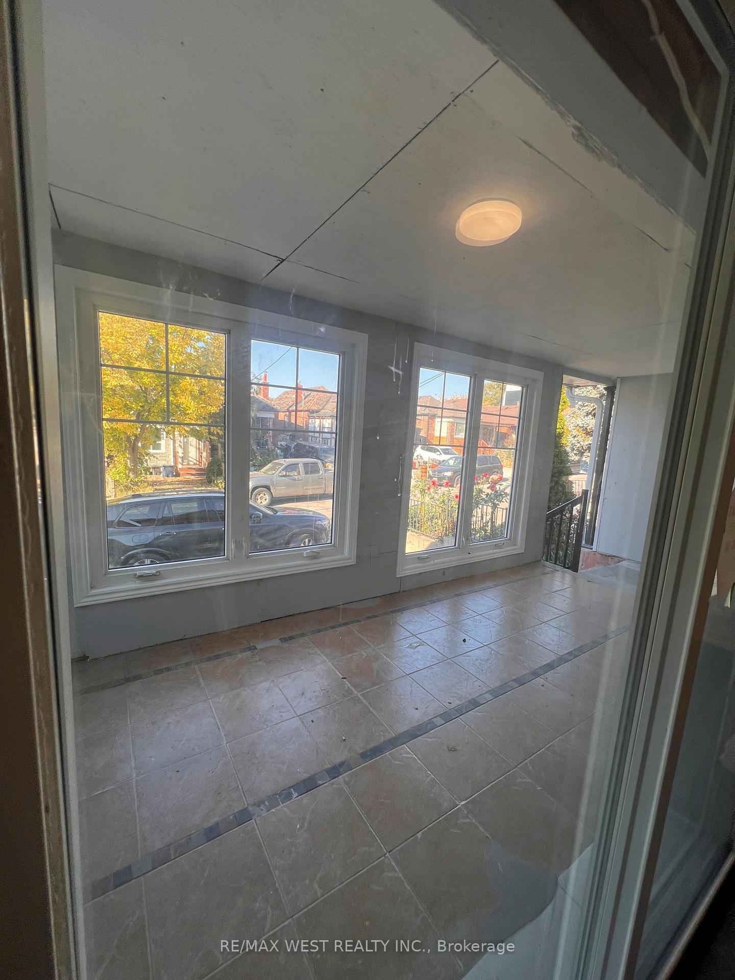 Photo 2 of Unit Main, 181 Cedric Avenue, Toronto, Oakwood Village — HOMEH