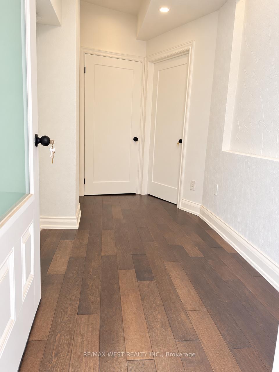 Photo 4 of Unit Main, 181 Cedric Avenue, Toronto, Oakwood Village — HOMEH