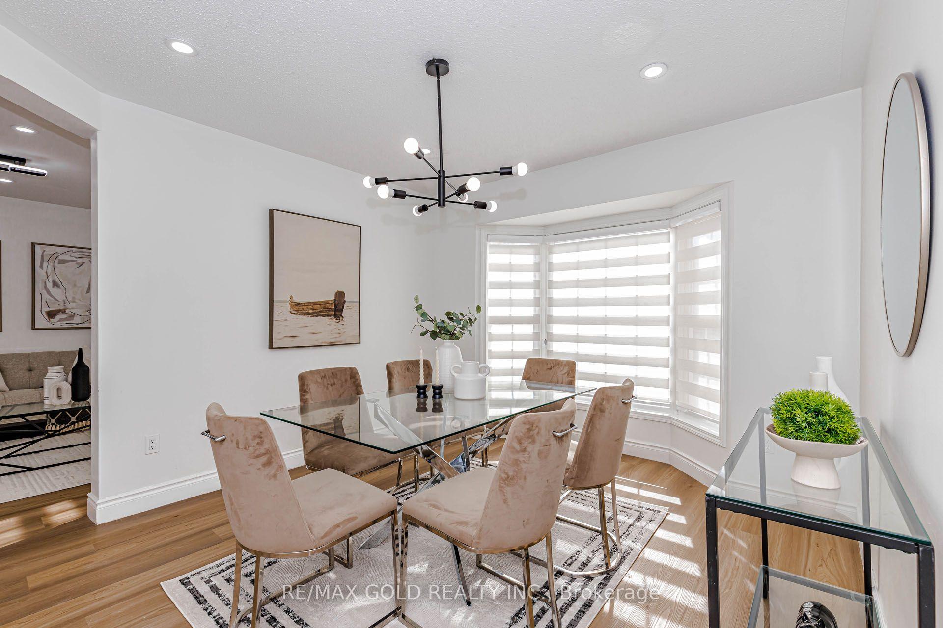 Photo 11 of 1 Orangegrove Drive, Brampton, Fletcher's Meadow — HOMEH