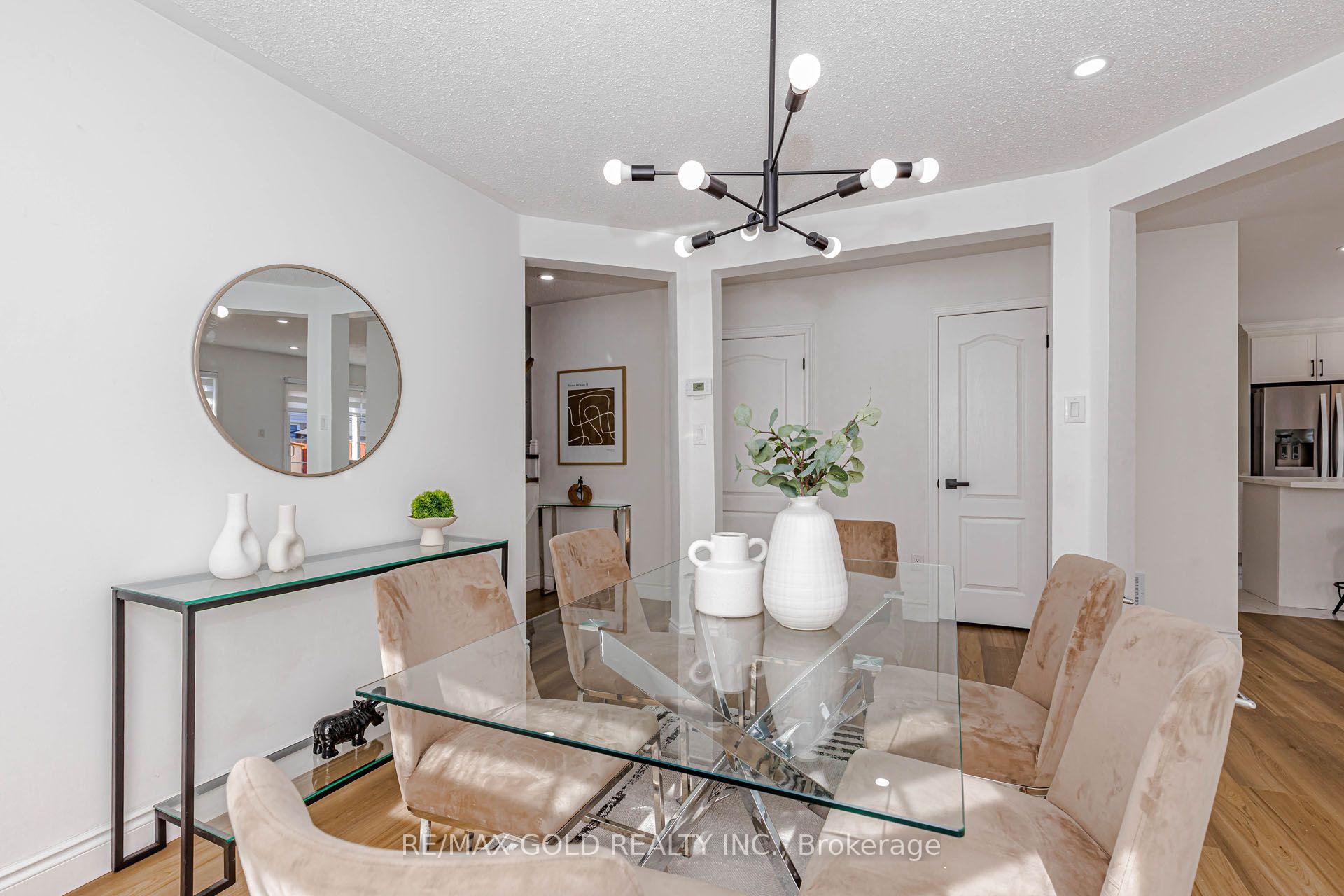 Photo 12 of 1 Orangegrove Drive, Brampton, Fletcher's Meadow — HOMEH