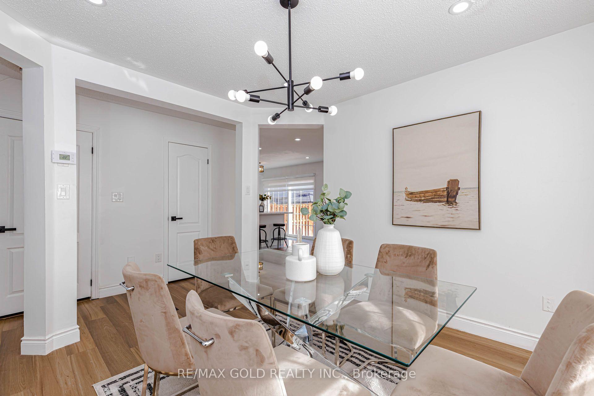 Photo 13 of 1 Orangegrove Drive, Brampton, Fletcher's Meadow — HOMEH