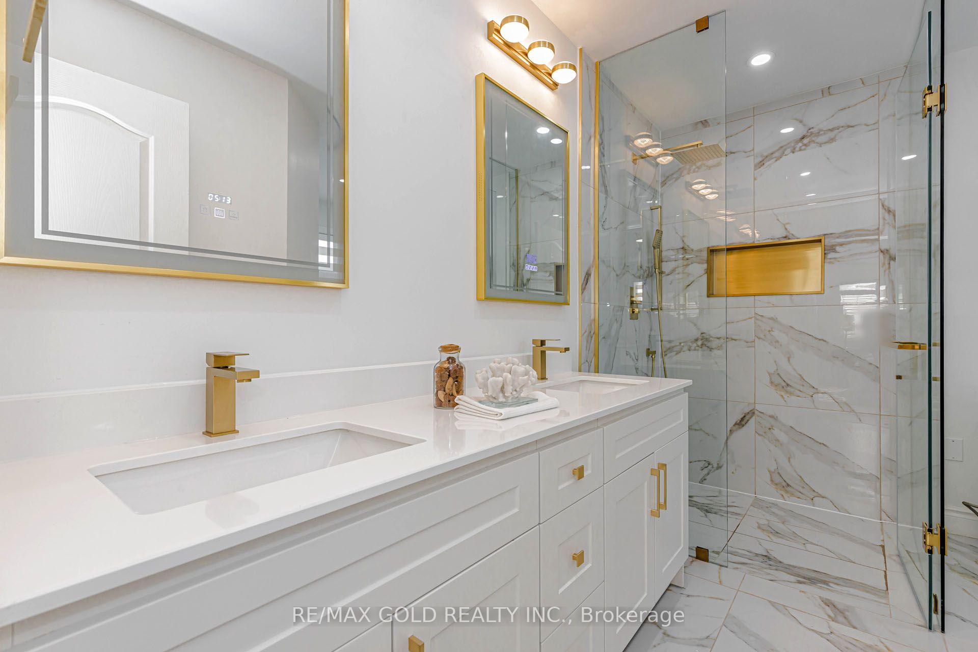 Photo 26 of 1 Orangegrove Drive, Brampton, Fletcher's Meadow — HOMEH
