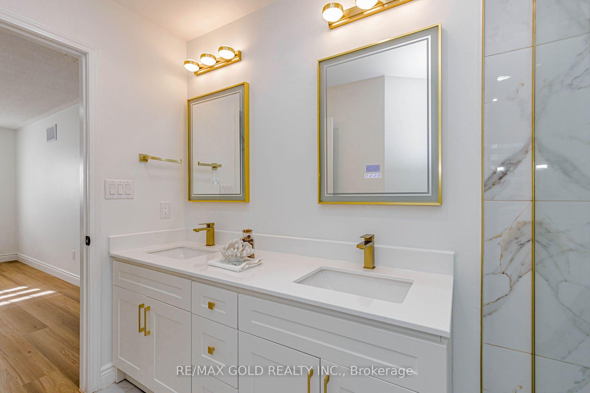 Photo 27 of 1 Orangegrove Drive, Brampton, Fletcher's Meadow — HOMEH