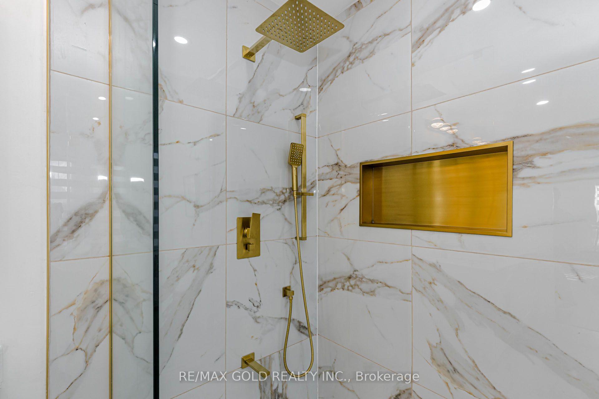 Photo 28 of 1 Orangegrove Drive, Brampton, Fletcher's Meadow — HOMEH