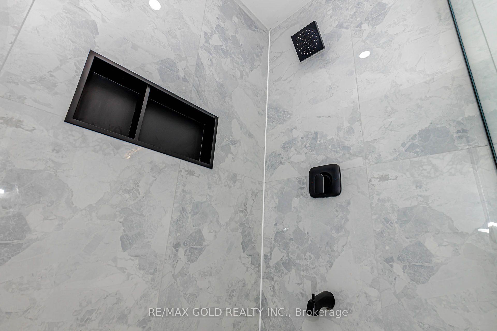 Photo 36 of 1 Orangegrove Drive, Brampton, Fletcher's Meadow — HOMEH