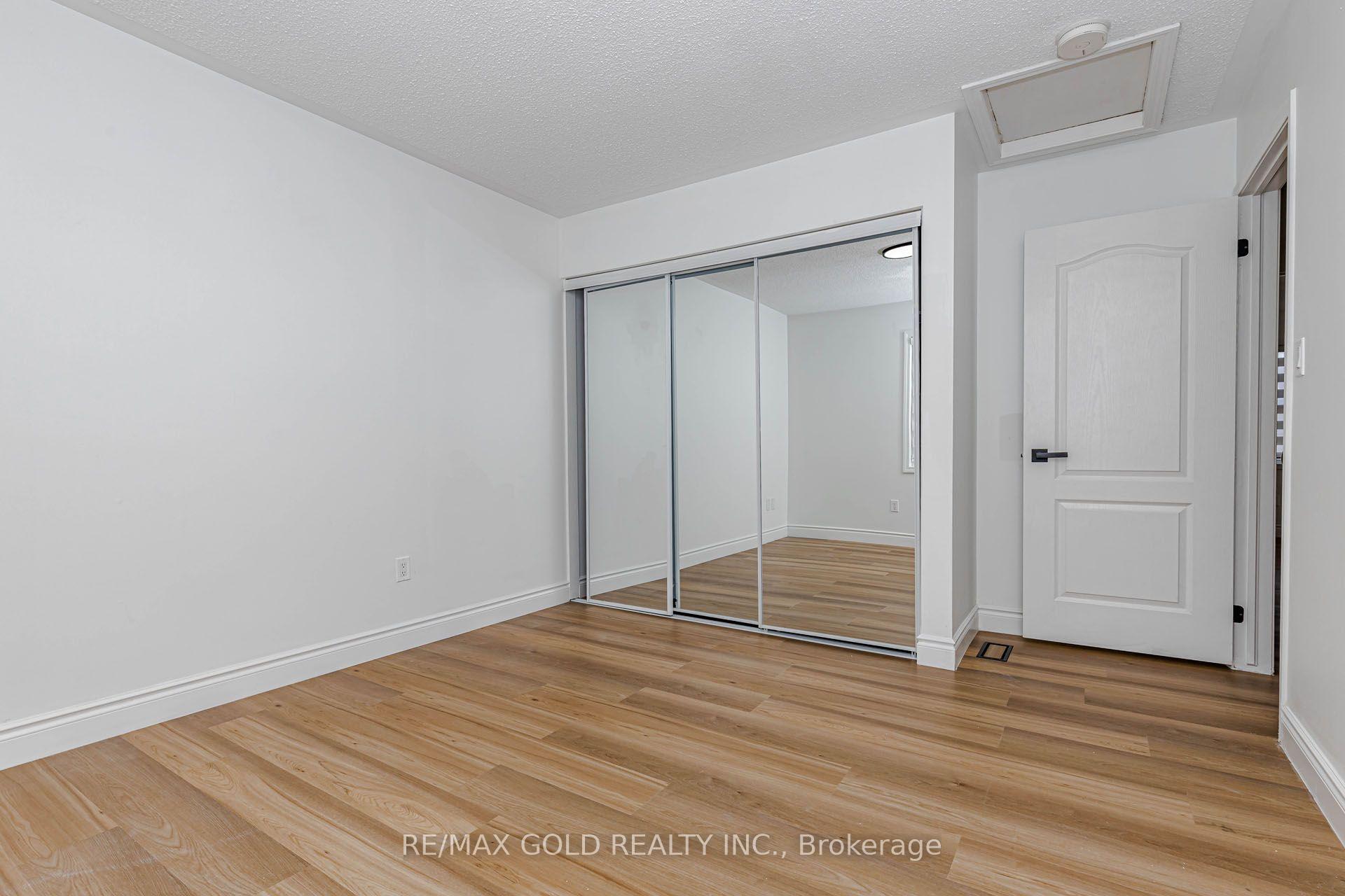 Photo 38 of 1 Orangegrove Drive, Brampton, Fletcher's Meadow — HOMEH