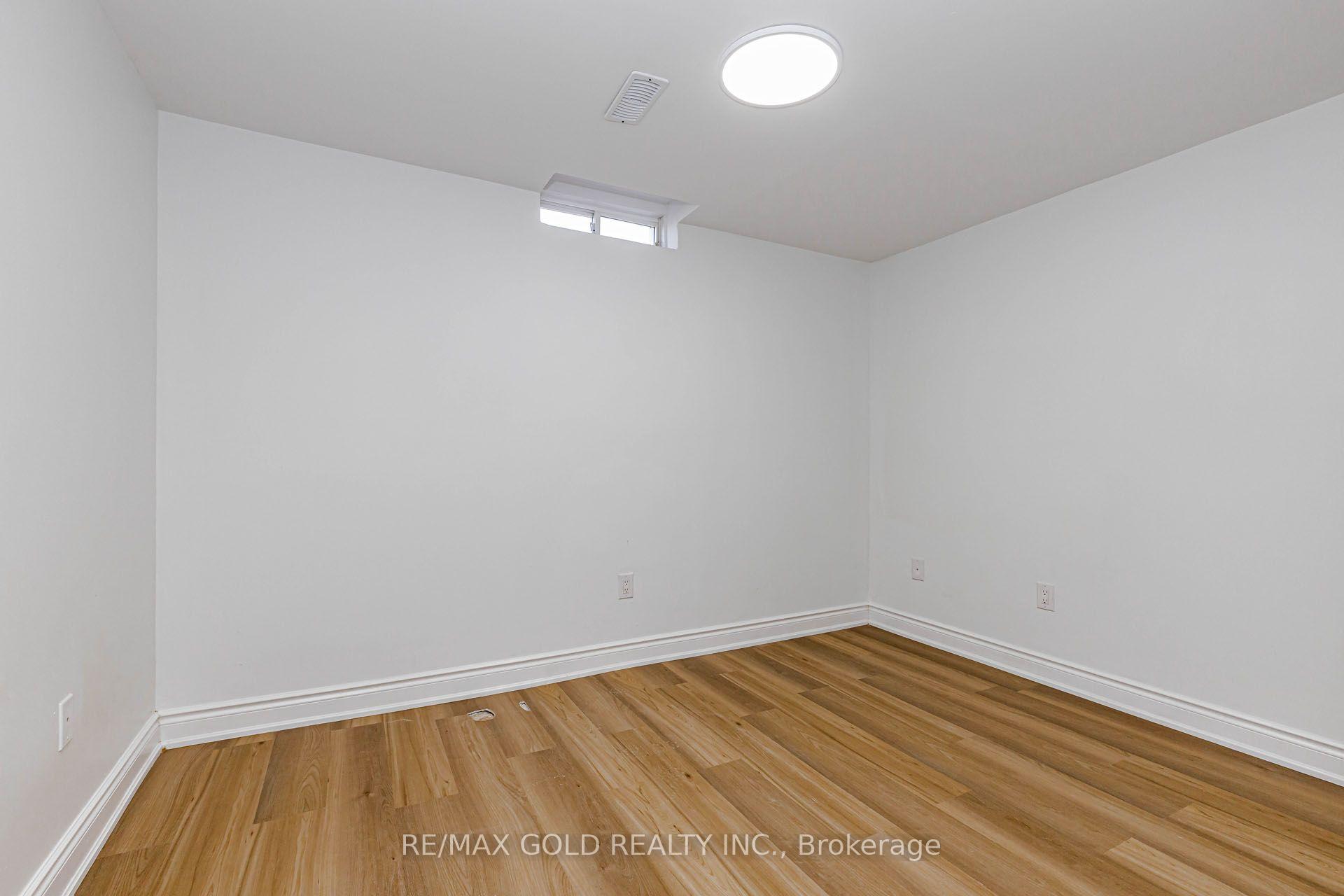 Photo 46 of 1 Orangegrove Drive, Brampton, Fletcher's Meadow — HOMEH