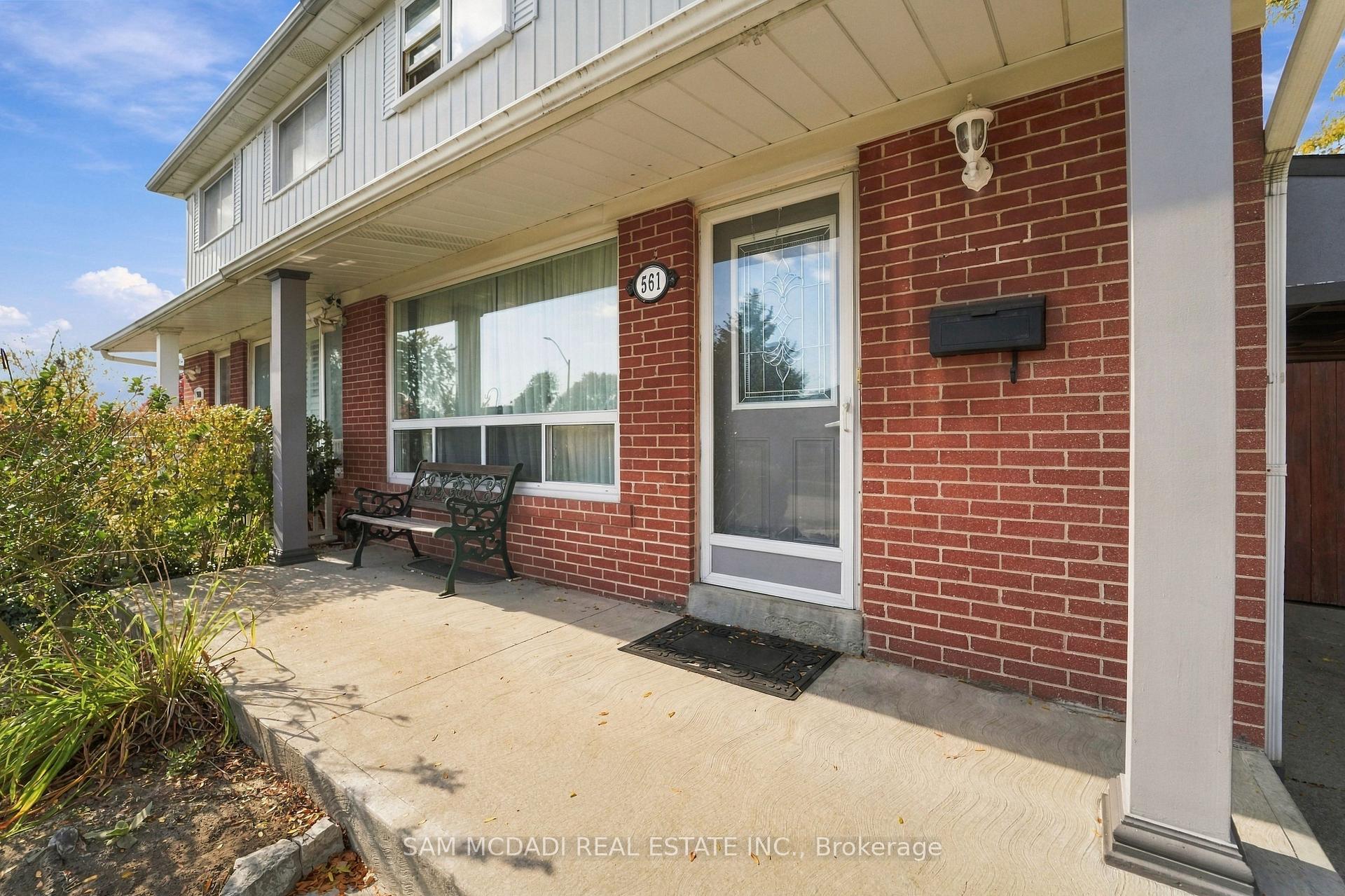 Photo 3 of 561 Tedwyn Drive, Mississauga, Cooksville — HOMEH