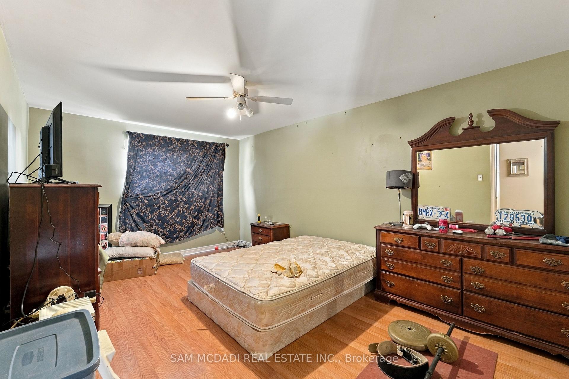 Photo 13 of 561 Tedwyn Drive, Mississauga, Cooksville — HOMEH