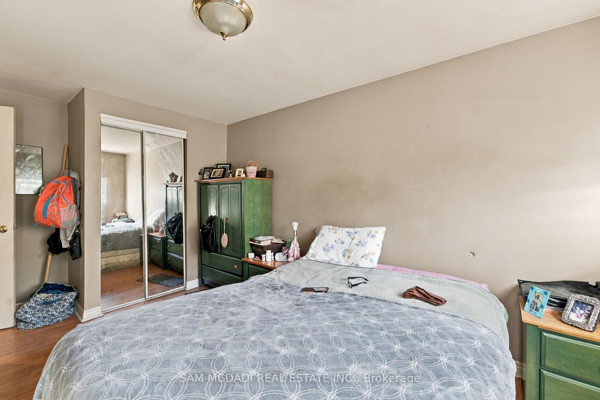 Photo 16 of 561 Tedwyn Drive, Mississauga, Cooksville — HOMEH