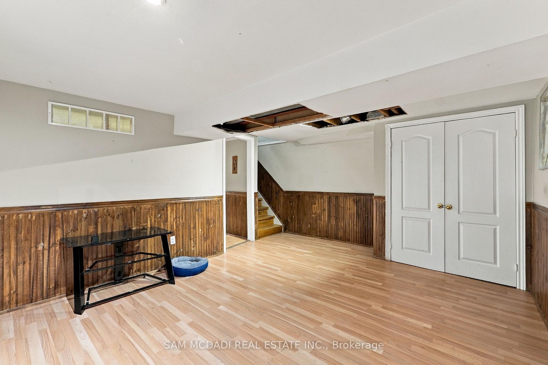 Photo 17 of 561 Tedwyn Drive, Mississauga, Cooksville — HOMEH