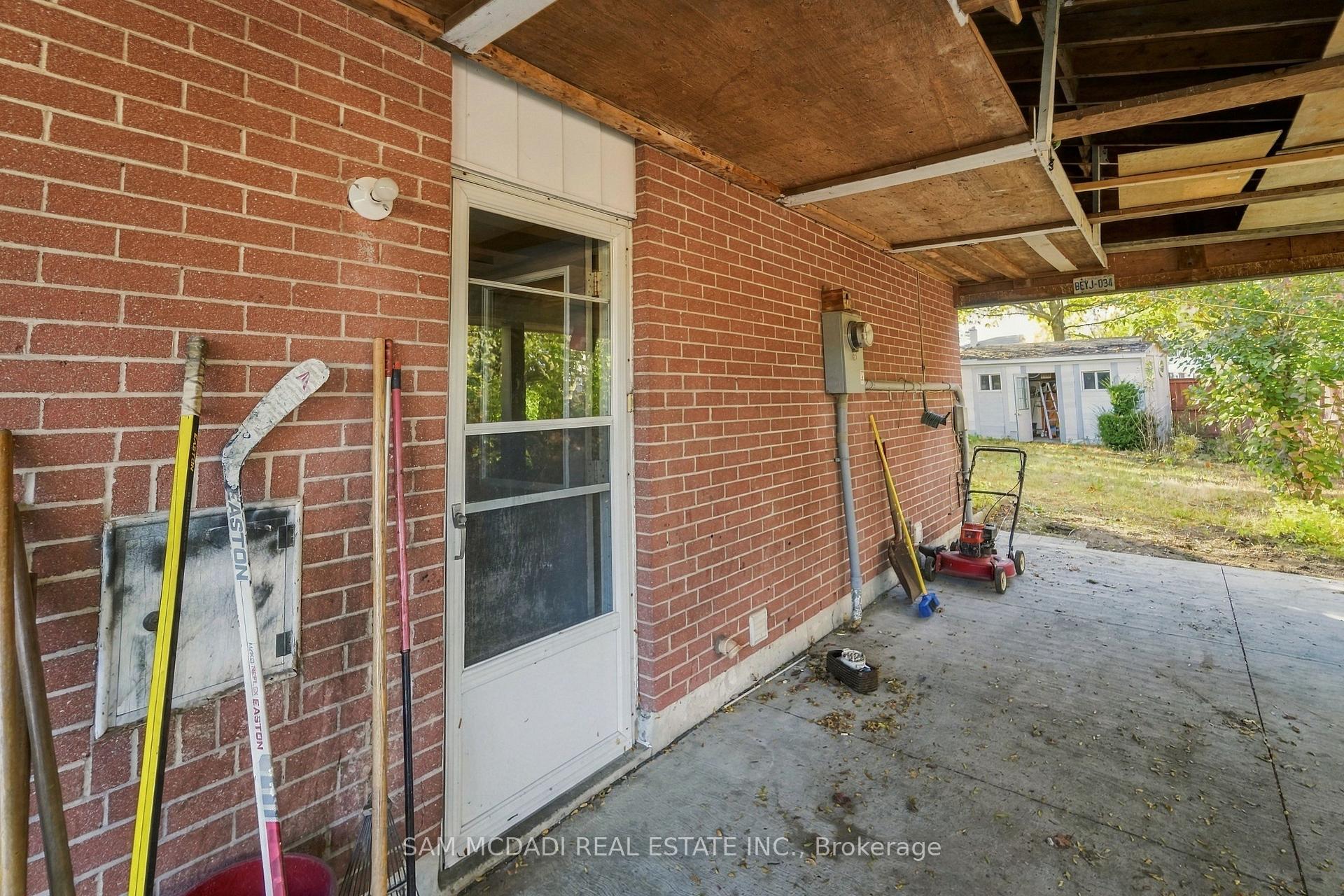 Photo 23 of 561 Tedwyn Drive, Mississauga, Cooksville — HOMEH