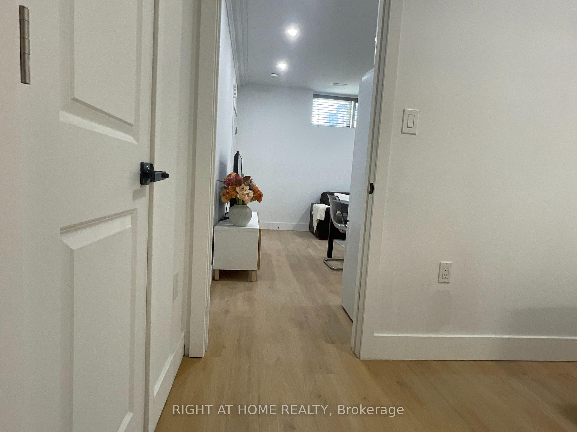 Photo 15 of 674 Manning Avenue, Toronto, The Annex — HOMEH
