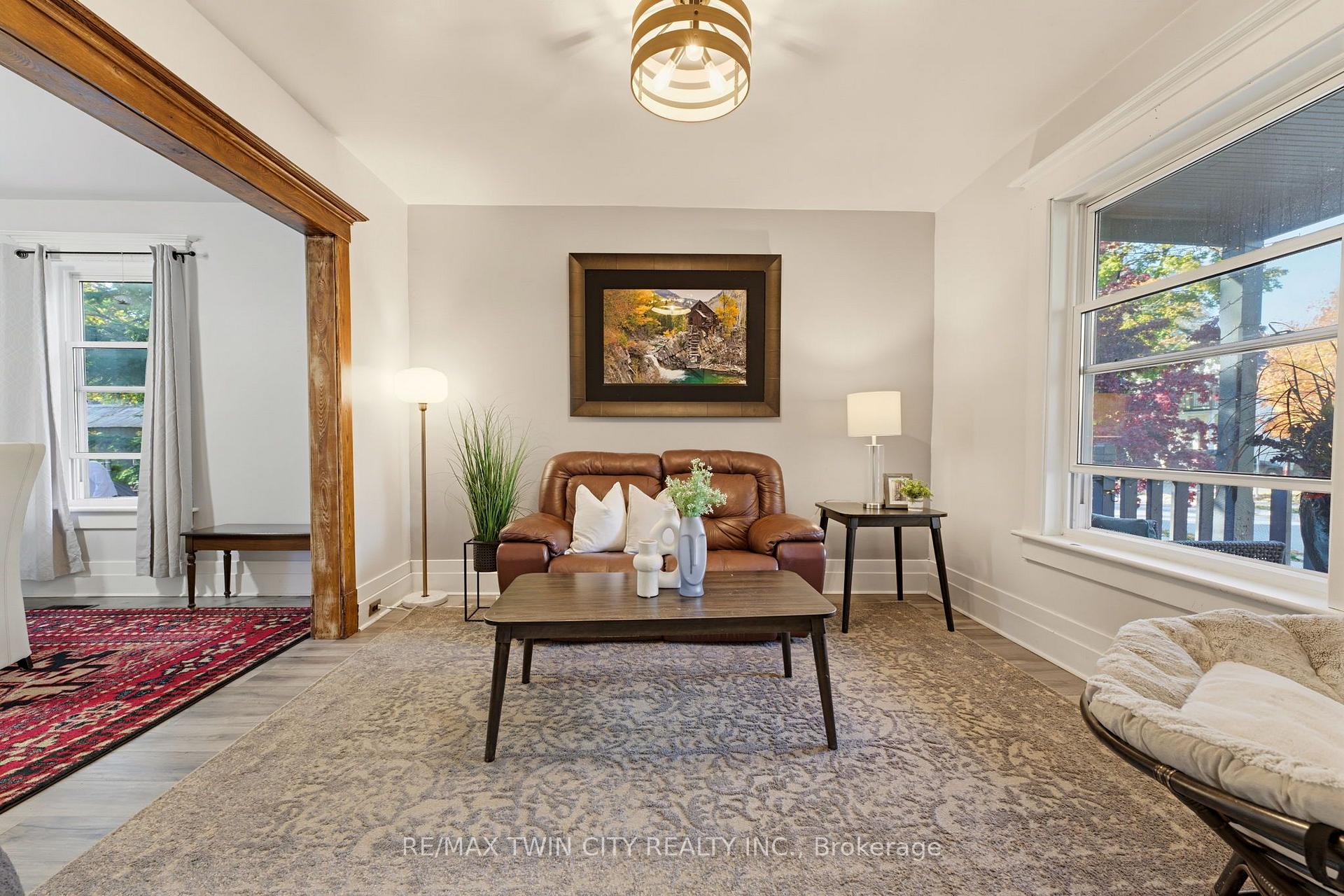 Photo 6 of 540 Vine Street, Cambridge, Preston South — HOMEH