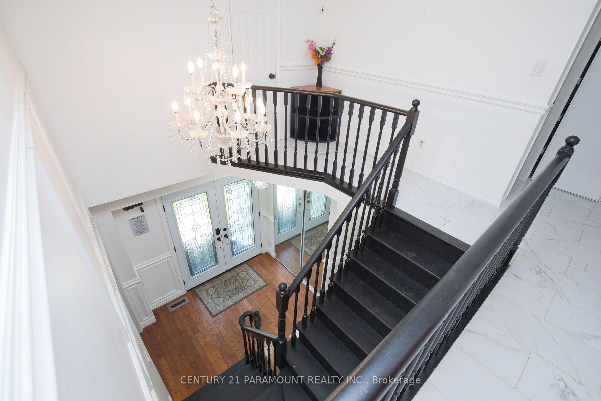 Photo 20 of 888 Sproule Crescent, Oshawa, Pinecrest — HOMEH