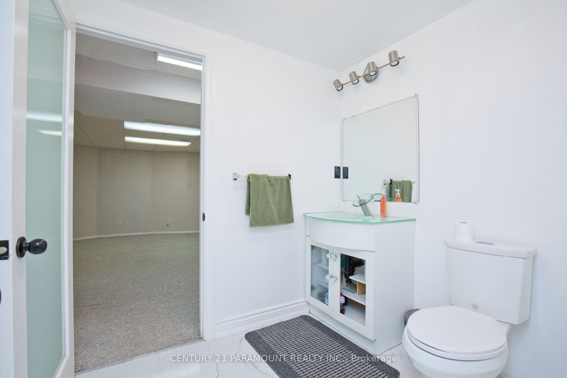 Photo 37 of 888 Sproule Crescent, Oshawa, Pinecrest — HOMEH