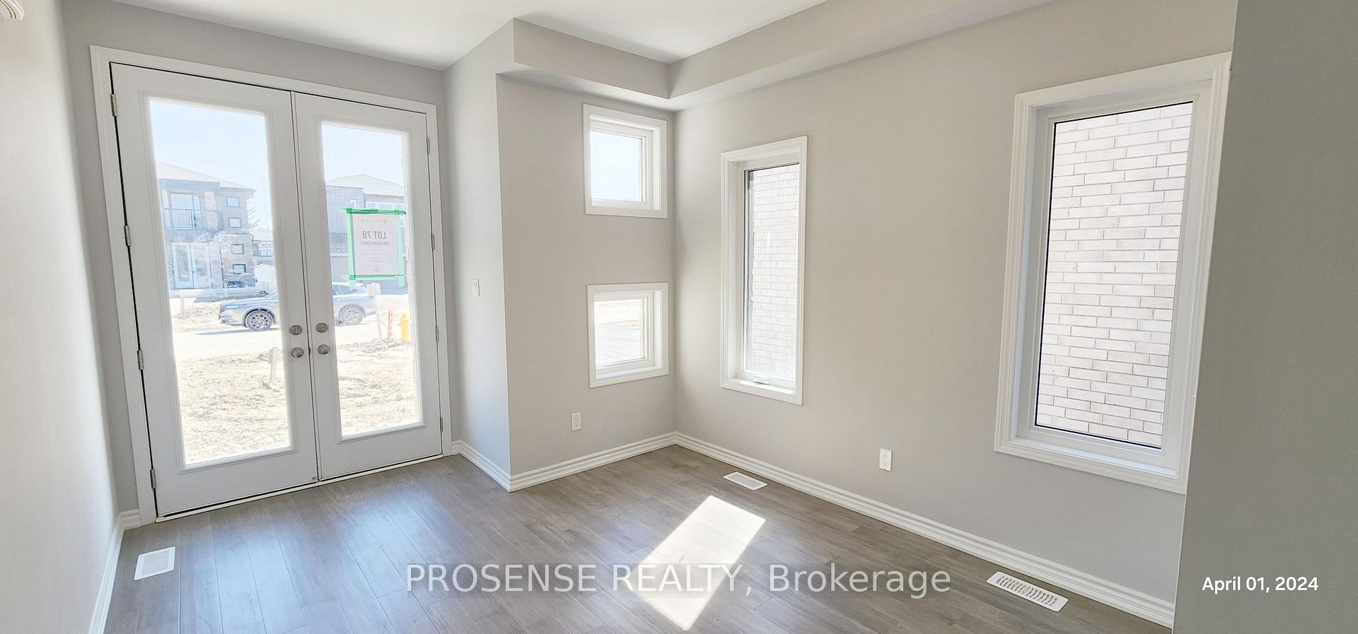 Photo 3 of 209 Pilkington Street, Thorold, Allanburg/Thorold South — HOMEH