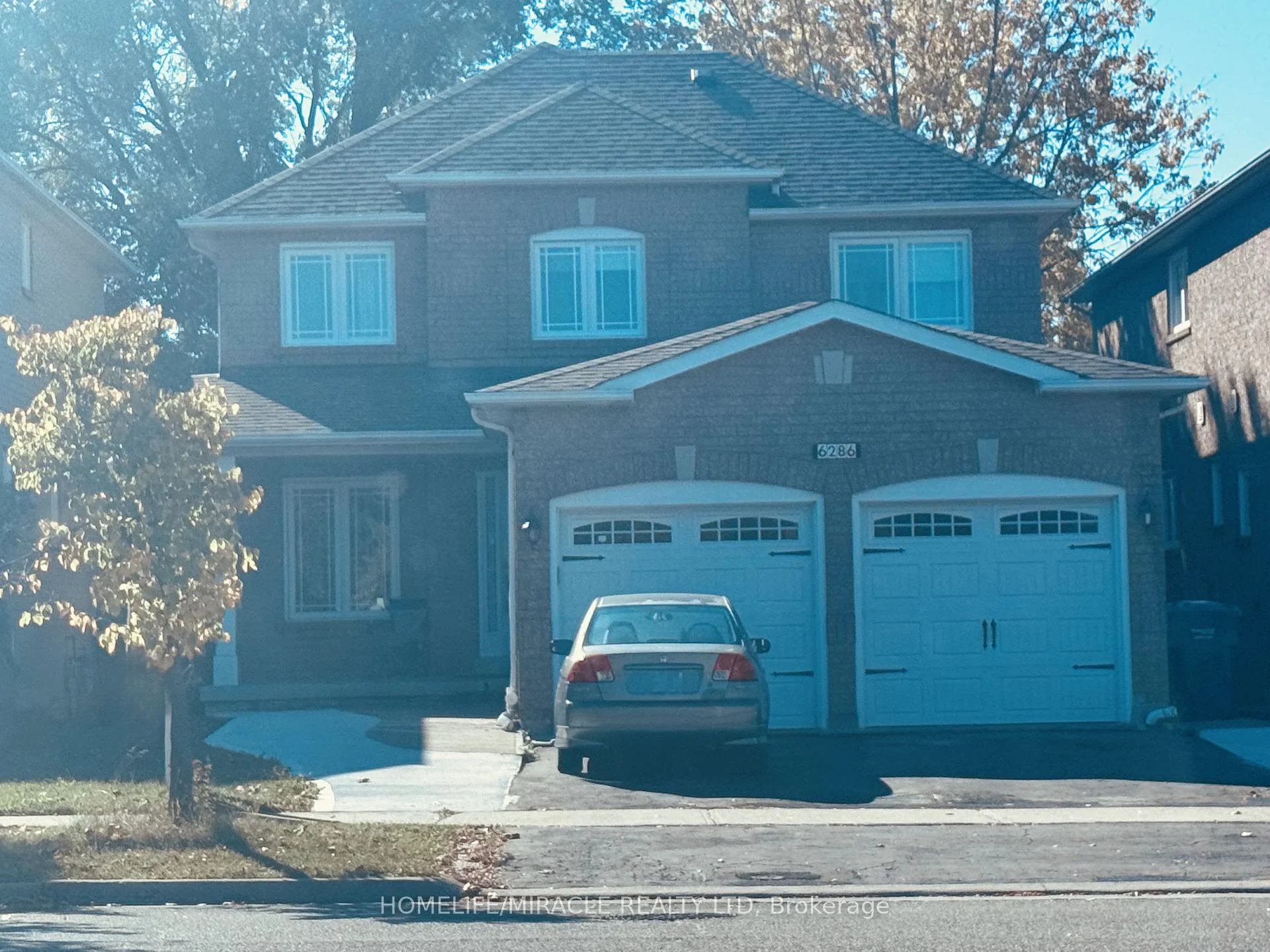 Photo 4 of 6286 McCovey Drive E, Mississauga, East Credit — HOMEH