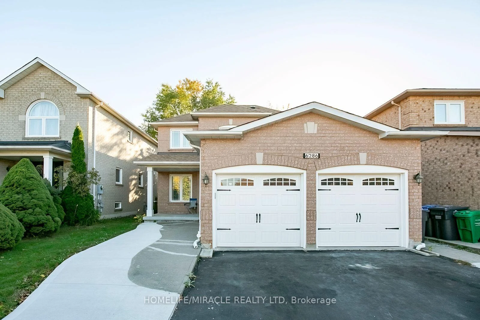 Photo 5 of 6286 McCovey Drive E, Mississauga, East Credit — HOMEH